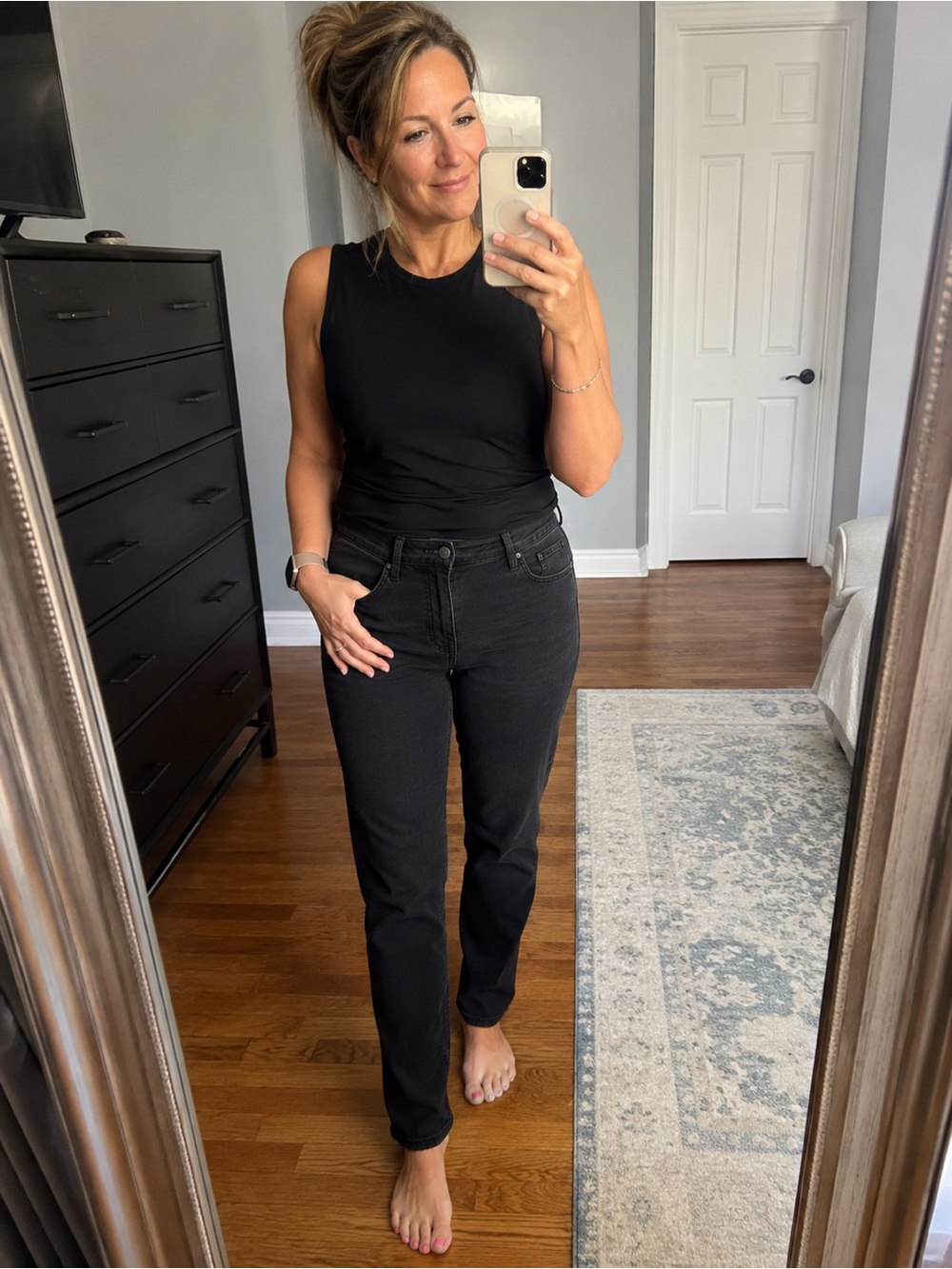 Guess Women’s Straight Leg Jeans in Black